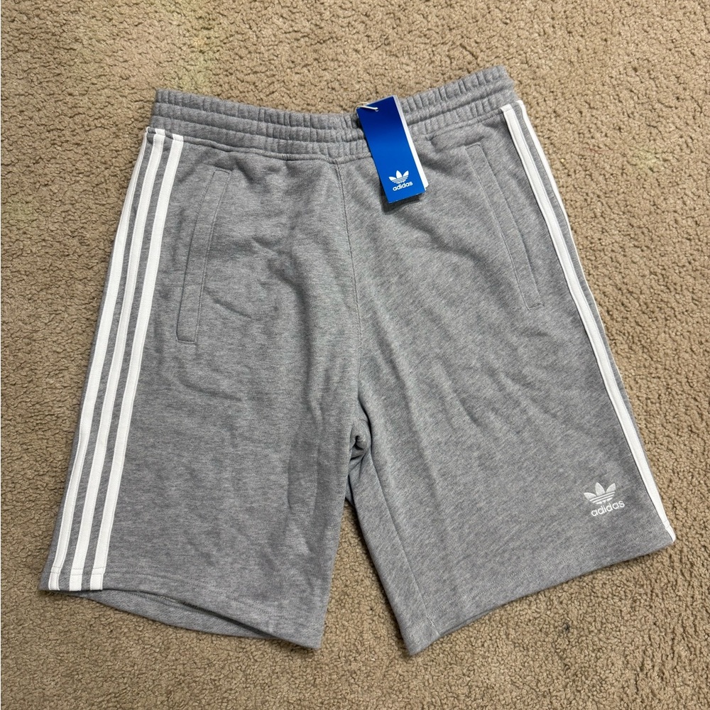 NEW MEN'S ADIDAS ORIGINALS 3 STRIPES TREFOIL SHORTS 10in AUTHENTIC Sz M
